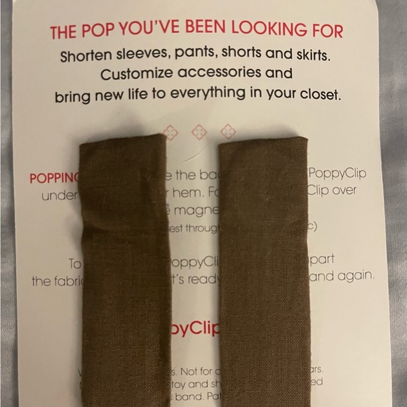 New Poppy Clips Brown with Gold Accent - Picture 2 of 6